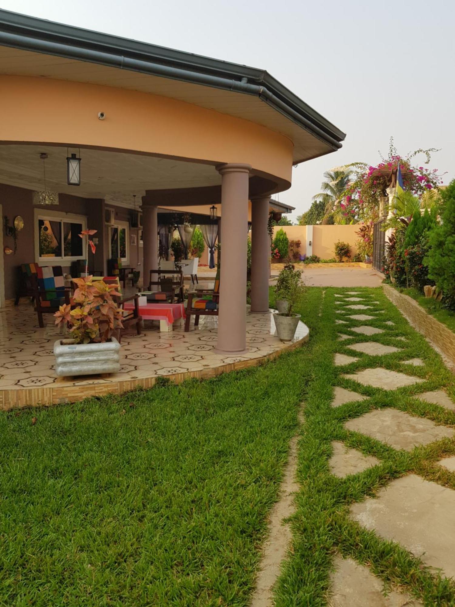 Nana Adu Guest House Koforidua 外观 照片