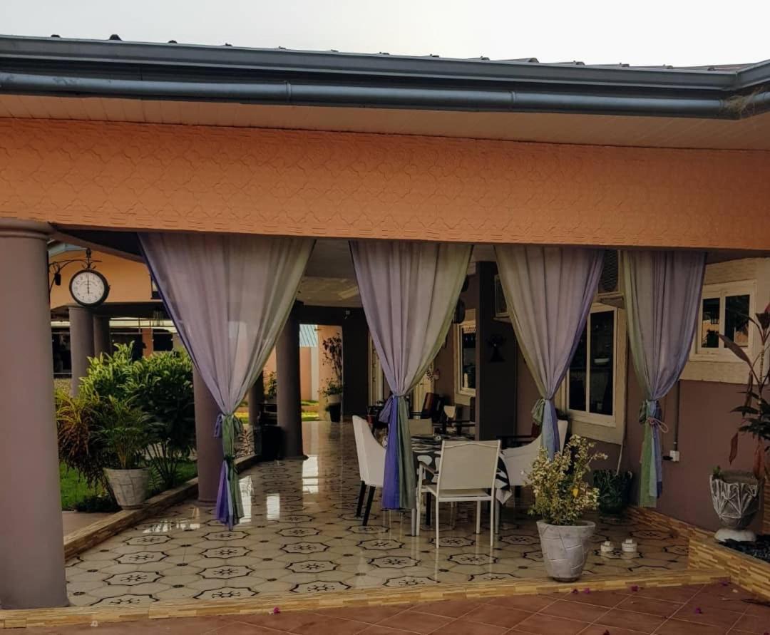 Nana Adu Guest House Koforidua 外观 照片
