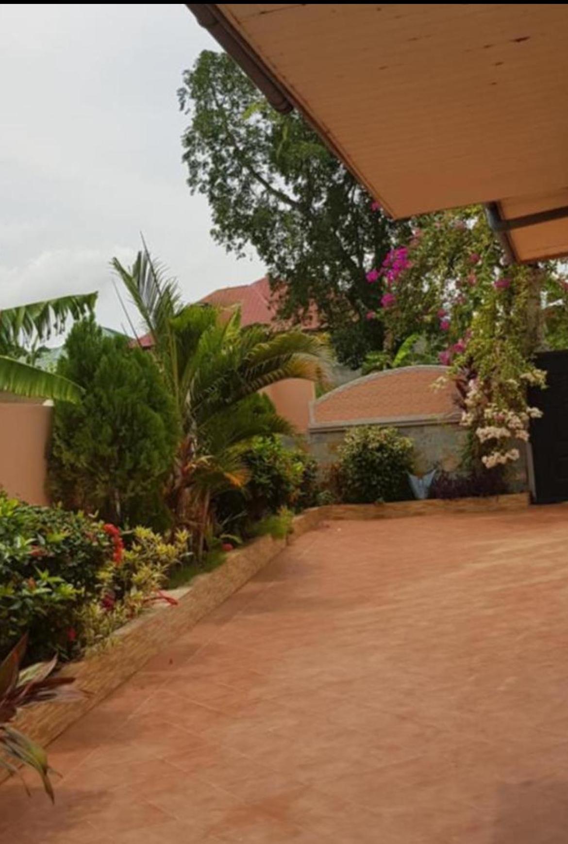 Nana Adu Guest House Koforidua 外观 照片
