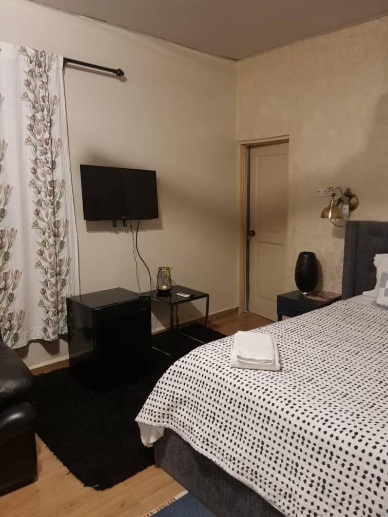 Nana Adu Guest House Koforidua 外观 照片