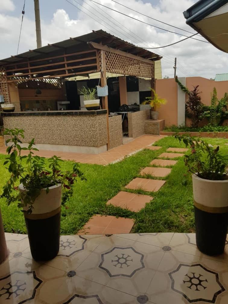 Nana Adu Guest House Koforidua 外观 照片