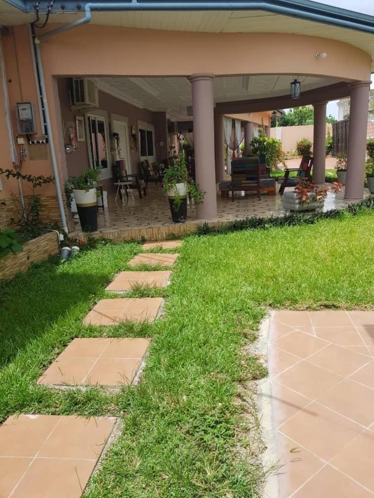 Nana Adu Guest House Koforidua 外观 照片