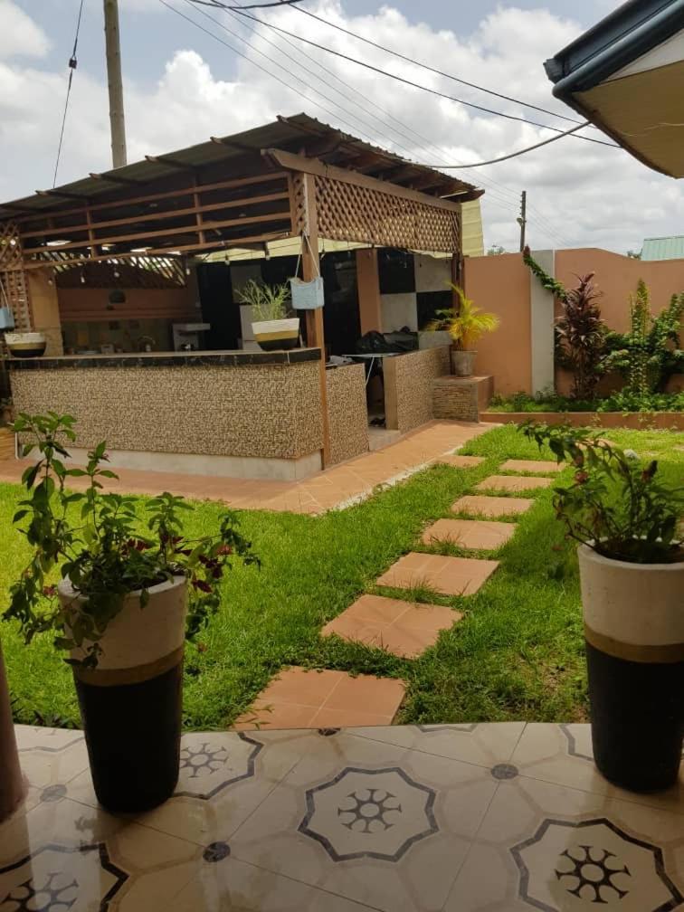 Nana Adu Guest House Koforidua 外观 照片